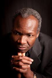 gabriel-mwene-okoundji-liseuses-de-bordeaux